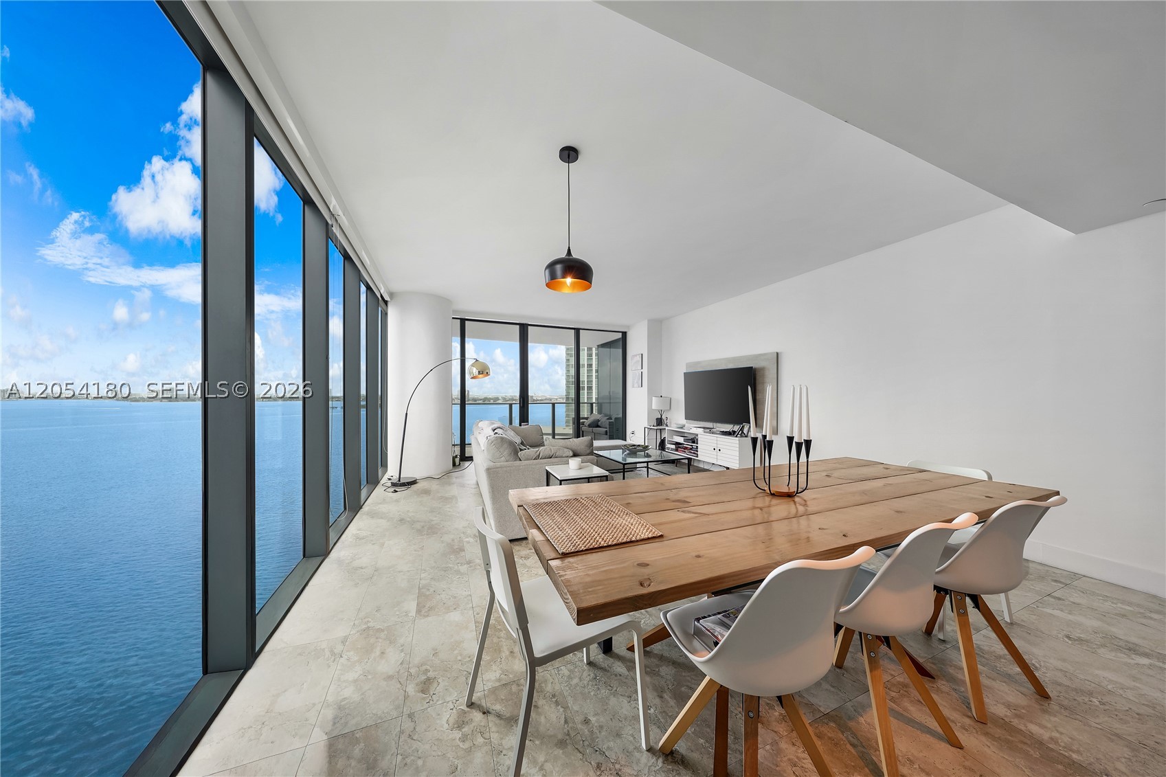 PARAISO BAY CONDO - Residential