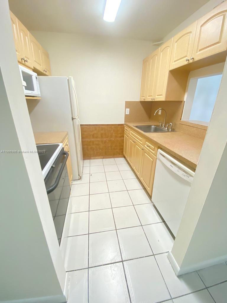 LAGUNA CLUB EAST CONDO - Residential Lease