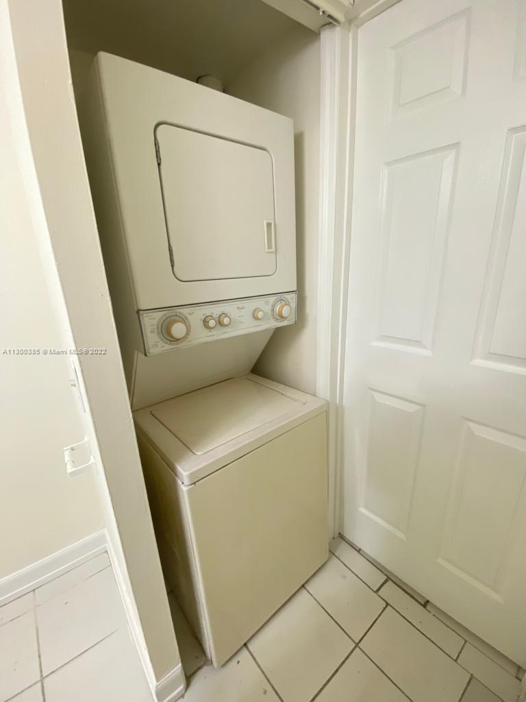 LAGUNA CLUB EAST CONDO - Residential Lease