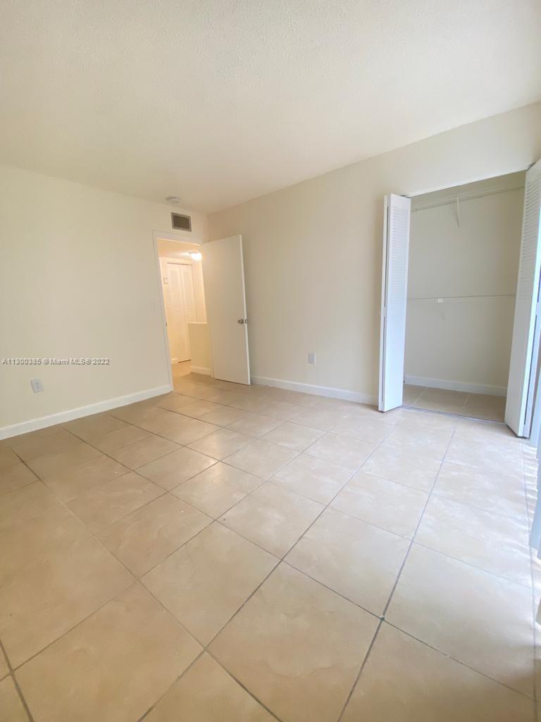 LAGUNA CLUB EAST CONDO - Residential Lease