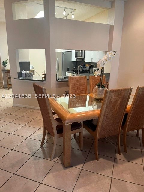 LOMBARDY REPLAT - Residential