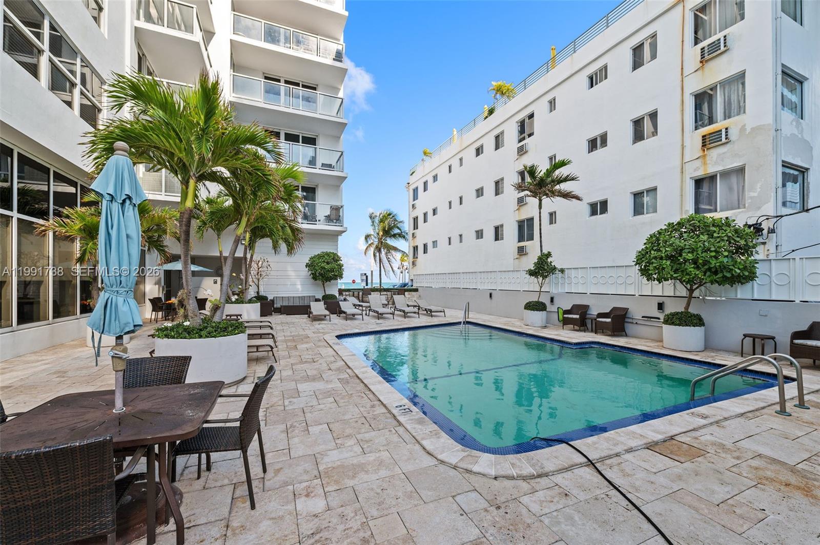 SEASONS CONDO - Residential