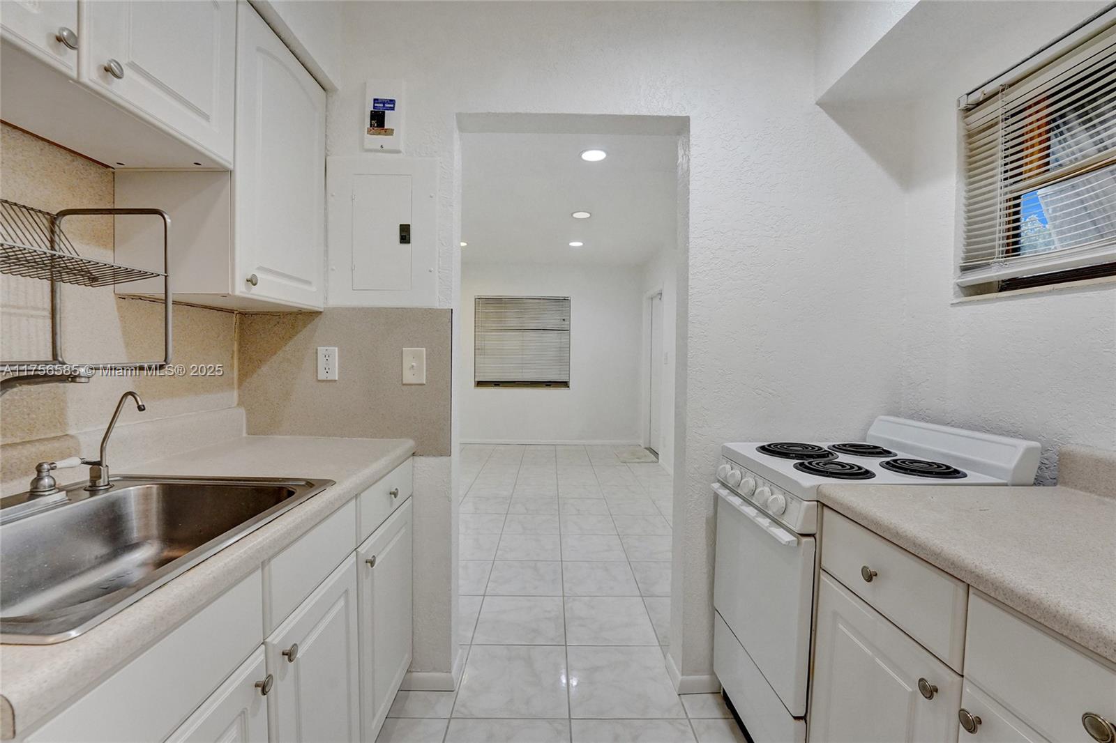 LAUDERDALE MANORS REVISED - Residential