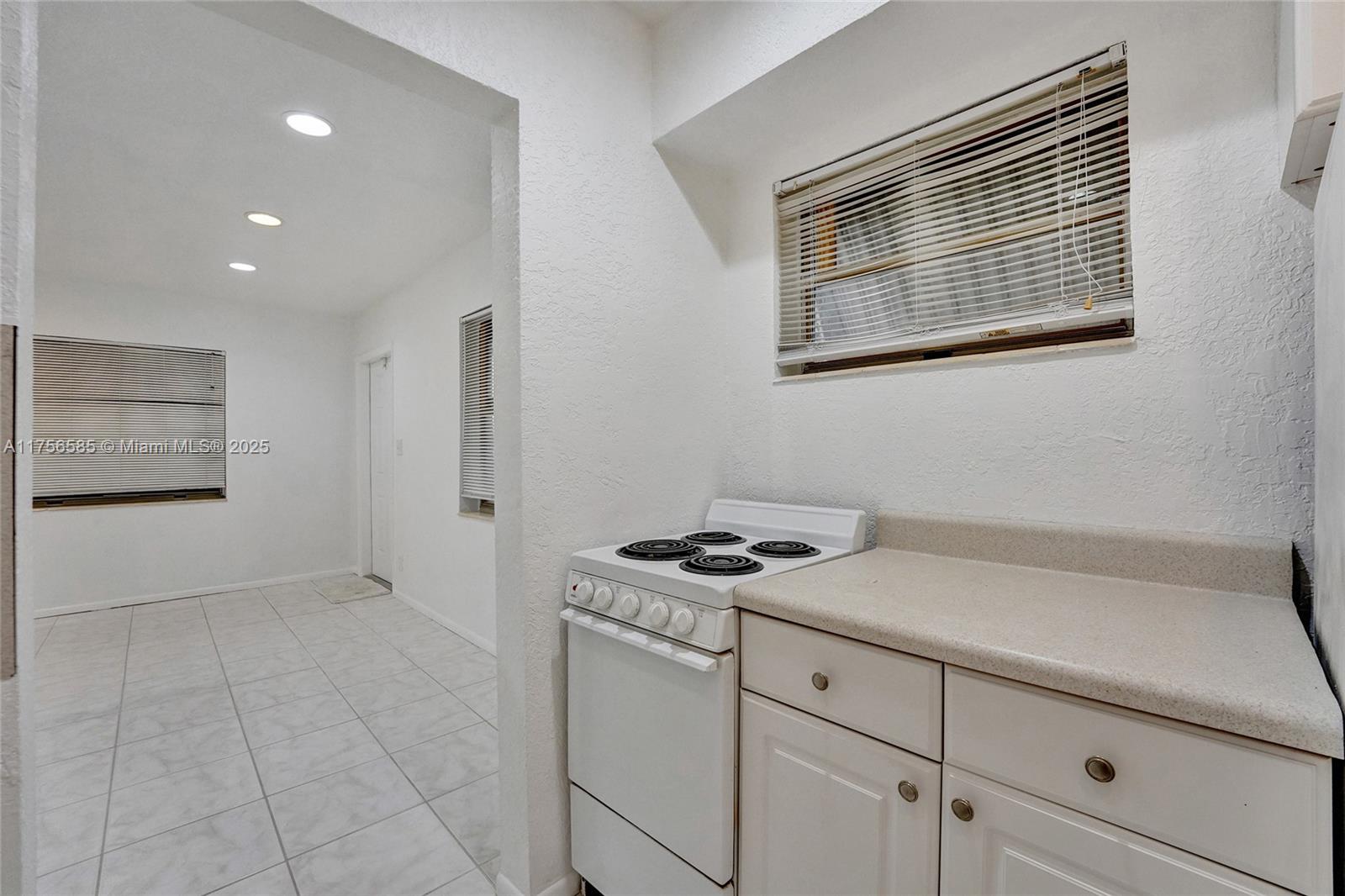 LAUDERDALE MANORS REVISED - Residential