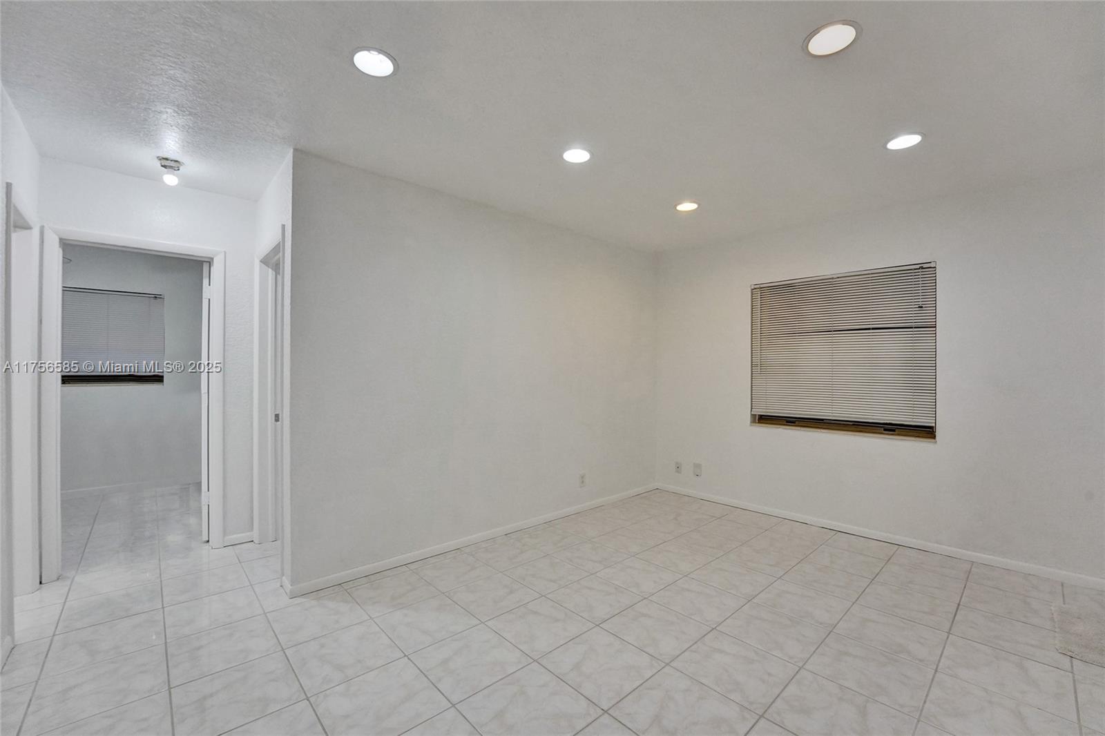 LAUDERDALE MANORS REVISED - Residential