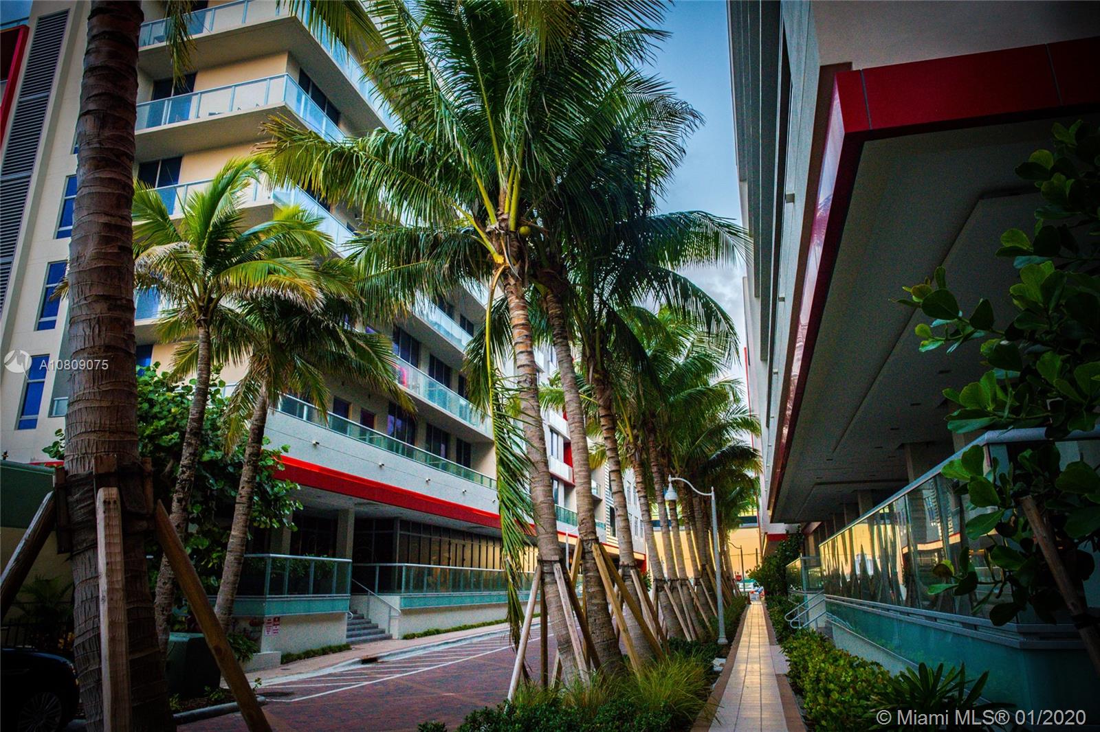 COSTA HOLLYWOOD - Residential