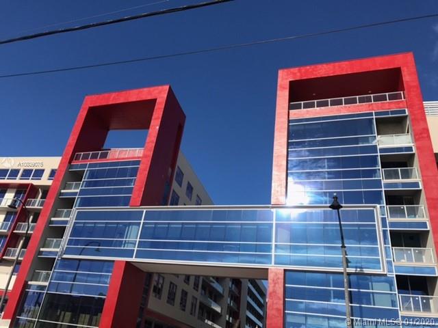 COSTA HOLLYWOOD - Residential
