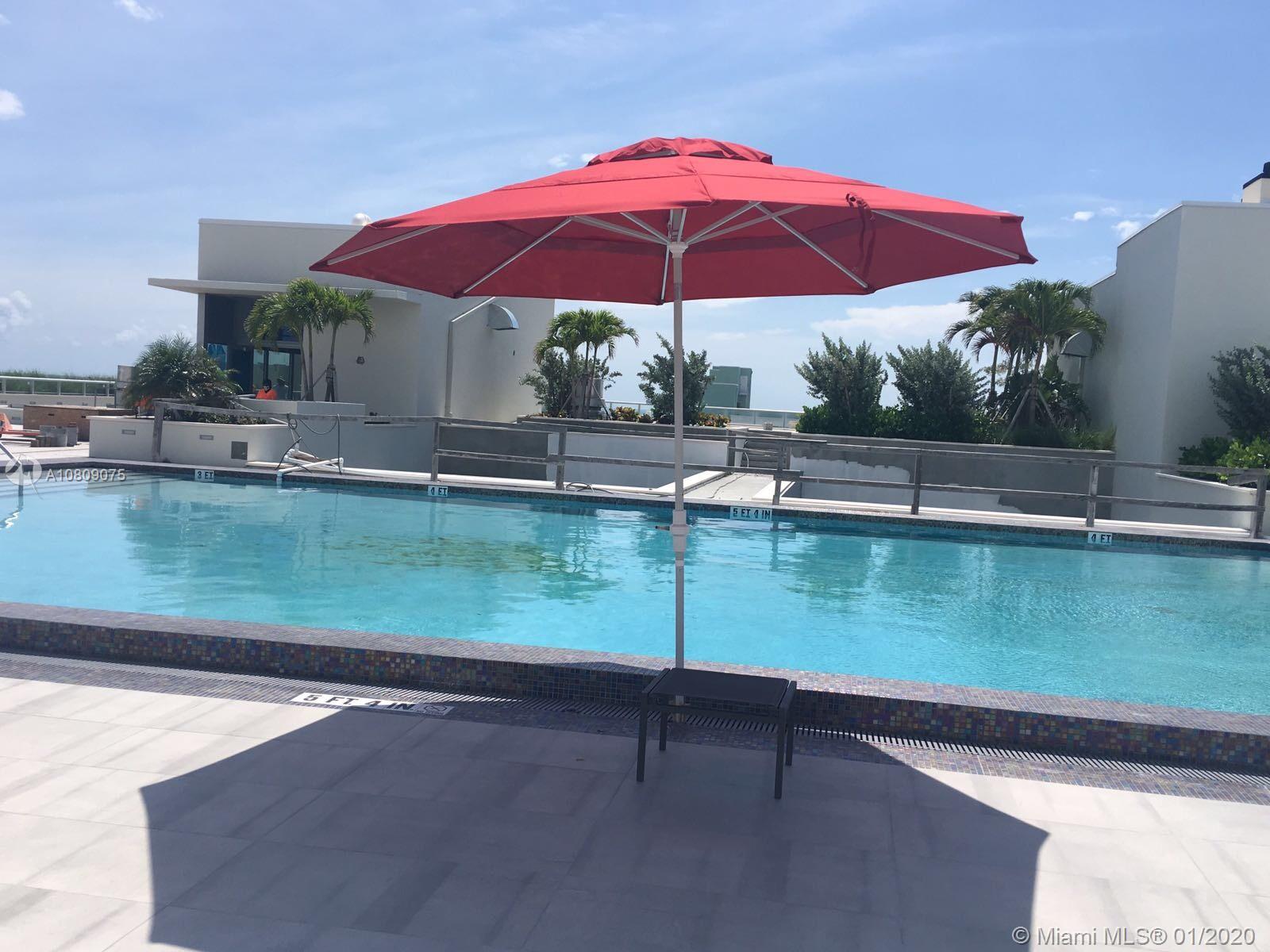COSTA HOLLYWOOD - Residential