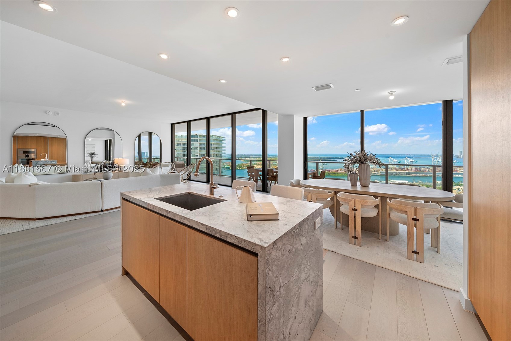 FIVE PARK CONDO - Residential