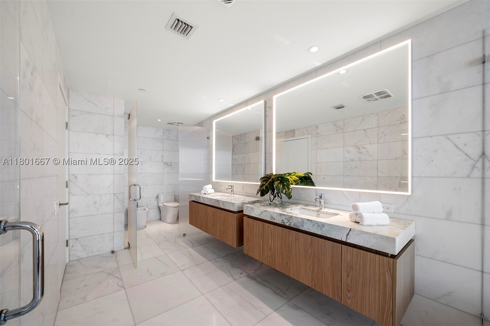 FIVE PARK CONDO - Residential