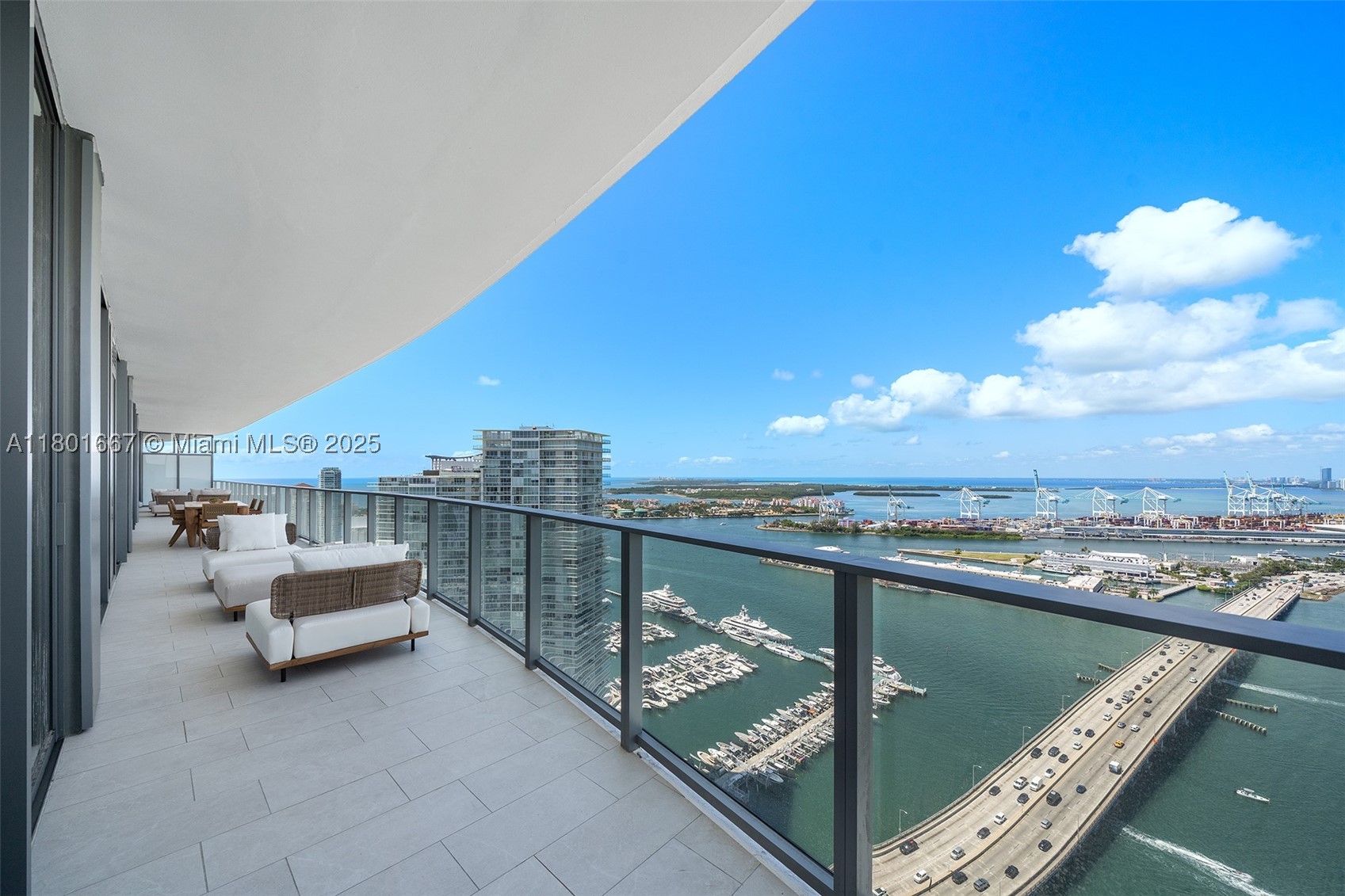 FIVE PARK CONDO - Residential