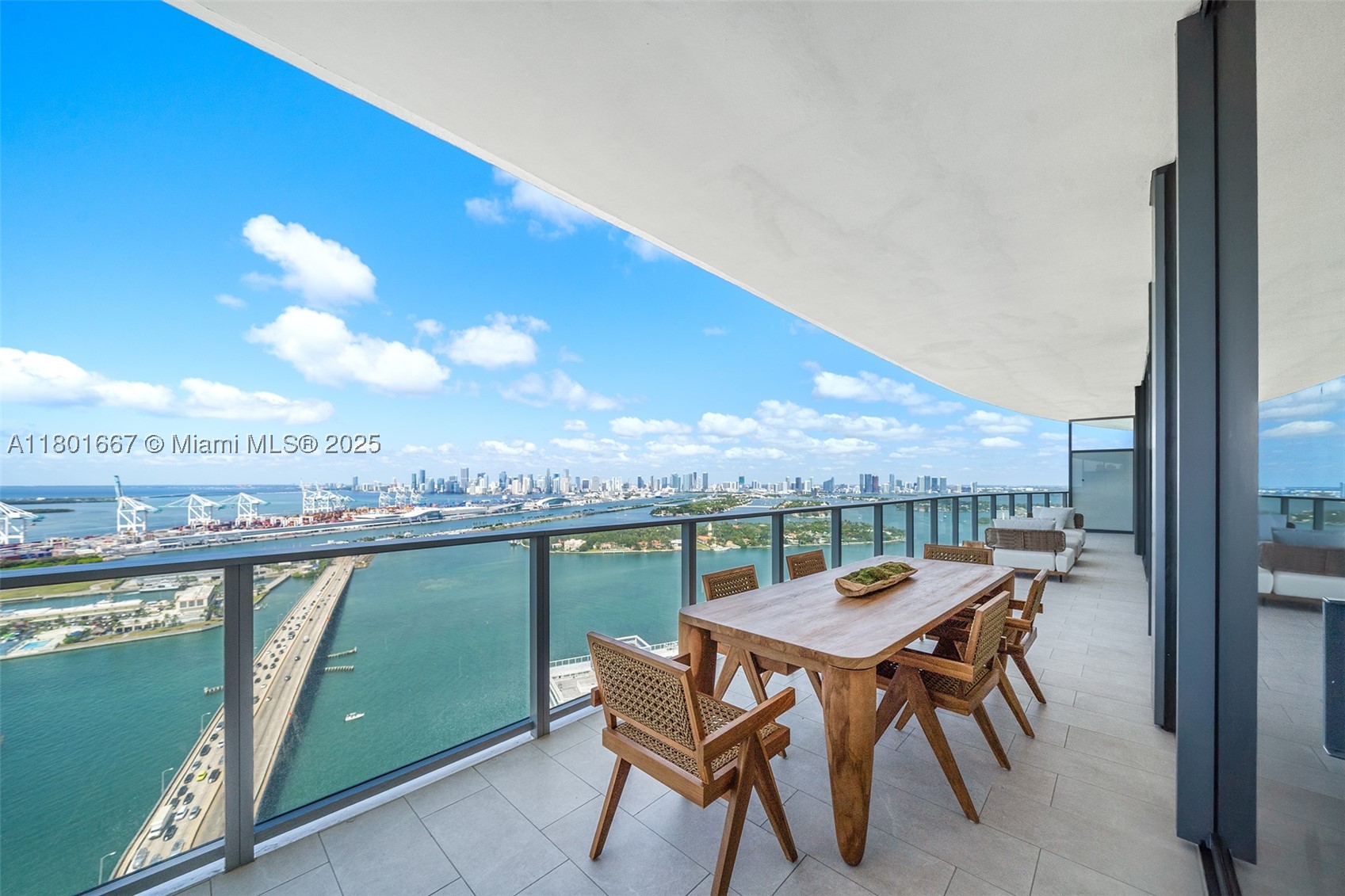 FIVE PARK CONDO - Residential