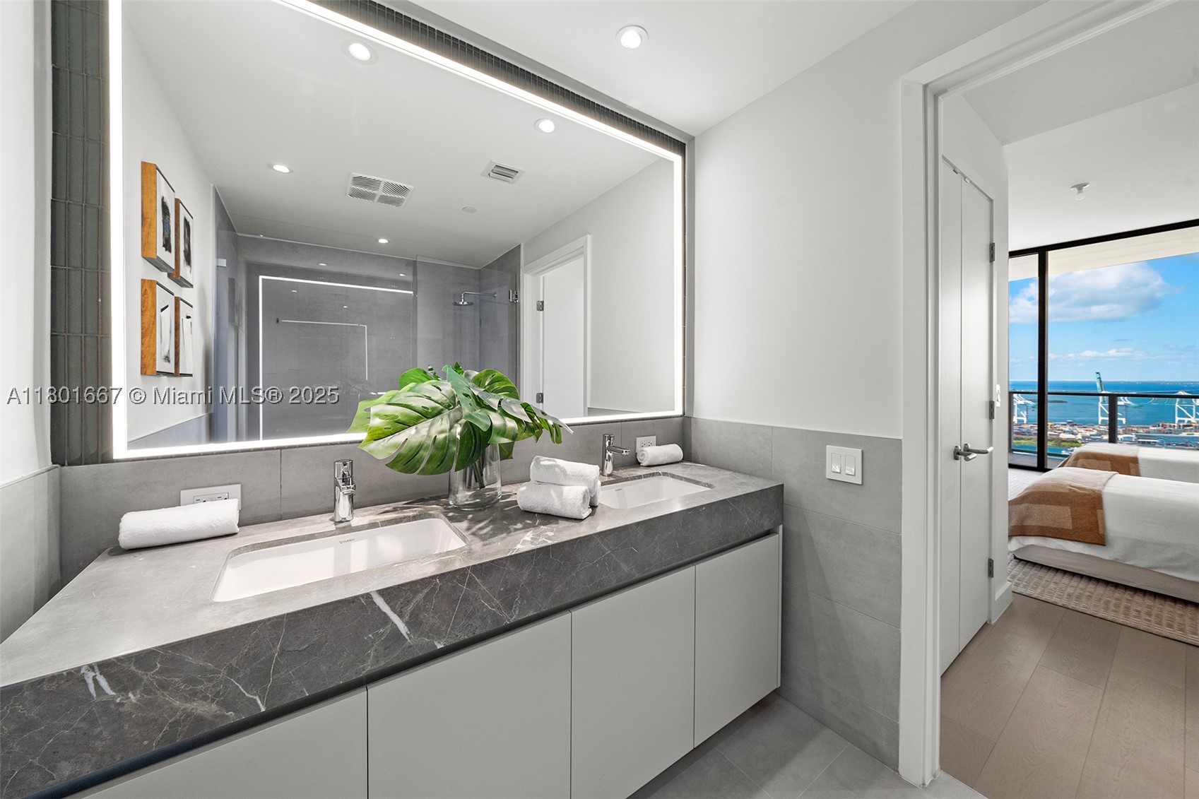 FIVE PARK CONDO - Residential