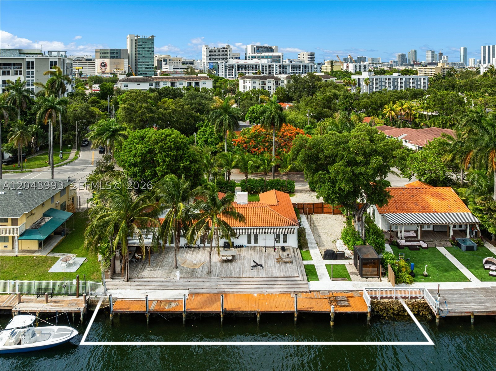 COUNTRY CLUB ADDN - Residential