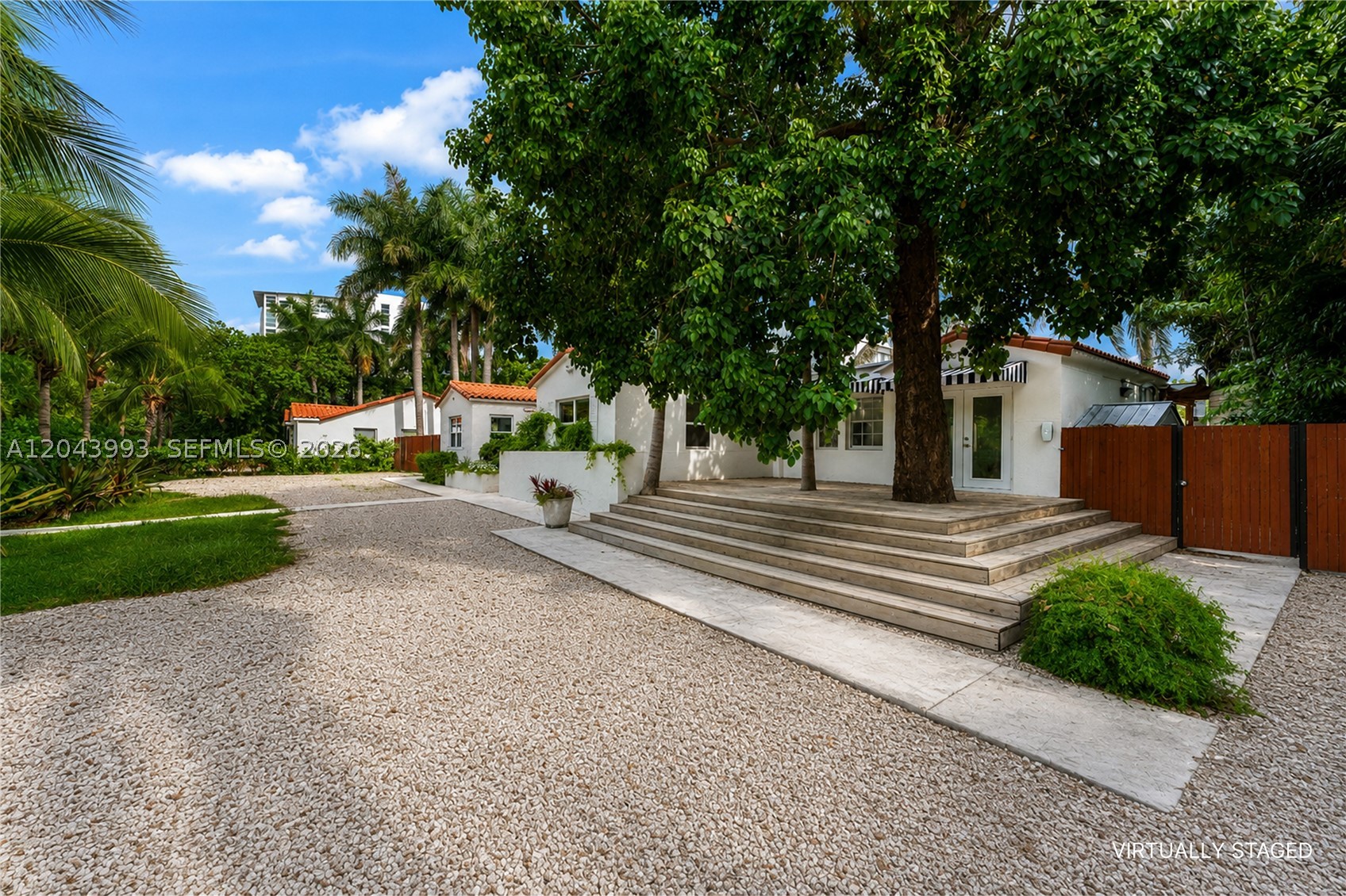 COUNTRY CLUB ADDN - Residential
