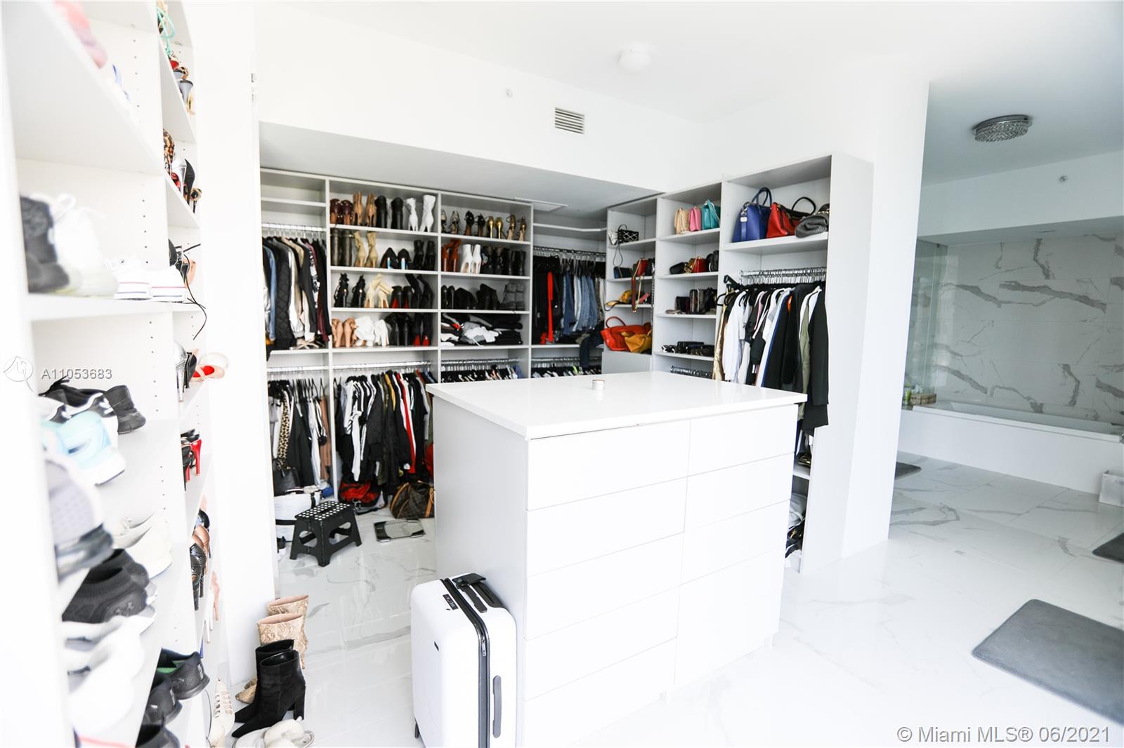 Prive - Residential