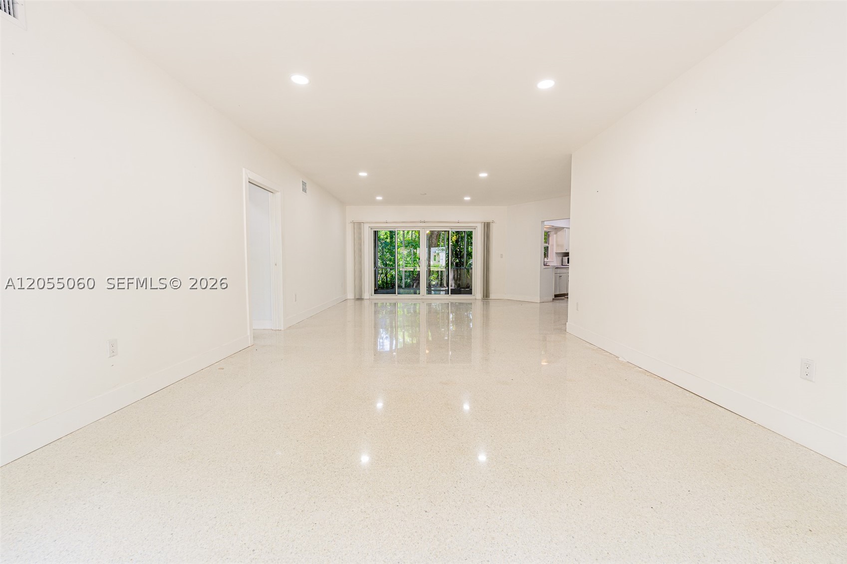 CORAL GABLES COUNTRY CLUB - Residential Lease