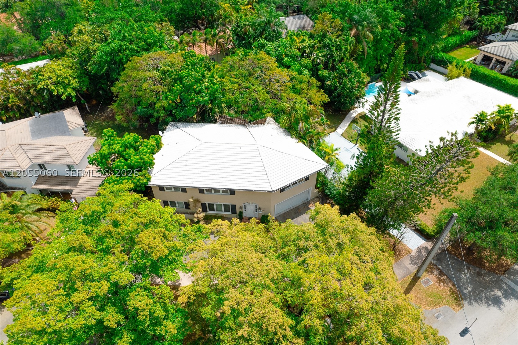 CORAL GABLES COUNTRY CLUB - Residential Lease