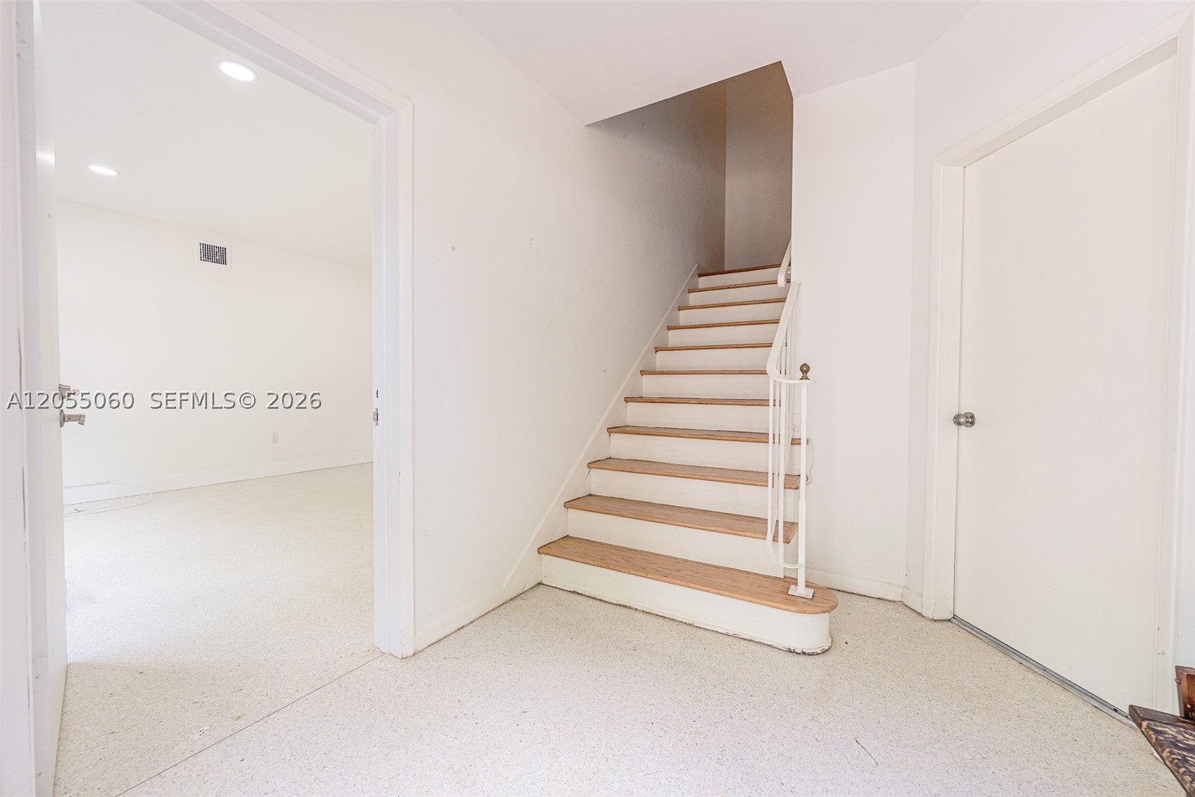 CORAL GABLES COUNTRY CLUB - Residential Lease