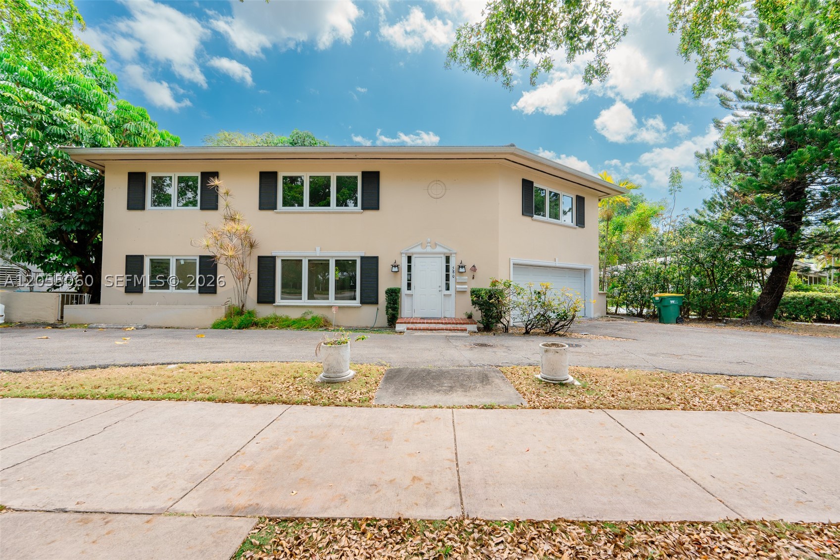 Charming & Renovated 2BR/2BA Apartment in Prime Coral Gables Location. Welcome to this beautifully renovated
2-bedroom, 2-bathroom apartment, offering the perfect blend of comfort and modern elegance. Featuring a
spacious living and dining area, this home is ideal for both relaxation and entertaining. Step outside to your private
patio, perfect for hosting guests or enjoying a quiet evening outdoors. Located within walking distance to the Coral
Gables Youth Center and just minutes from Miracle Mile, Merrick Village, top-rated schools, and premier shopping &
dining, this residence offers unparalleled convenience in the heart of Coral Gables. Don't miss the opportunity to
make this cozy yet stylish home yours!