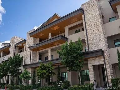 APEX AT PARK CENTRAL COND - Residential Lease