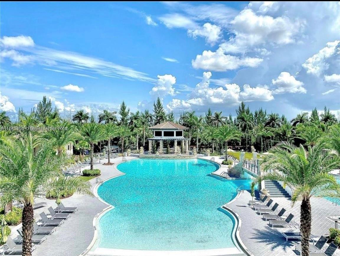 APEX AT PARK CENTRAL COND - Residential Lease