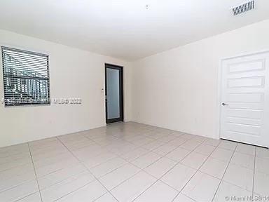 APEX AT PARK CENTRAL COND - Residential Lease