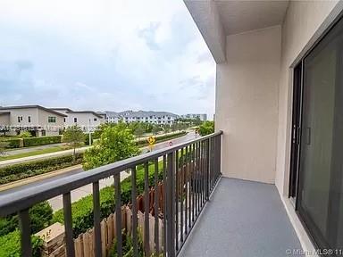 APEX AT PARK CENTRAL COND - Residential Lease
