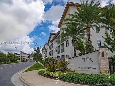 APEX AT PARK CENTRAL COND - Residential Lease