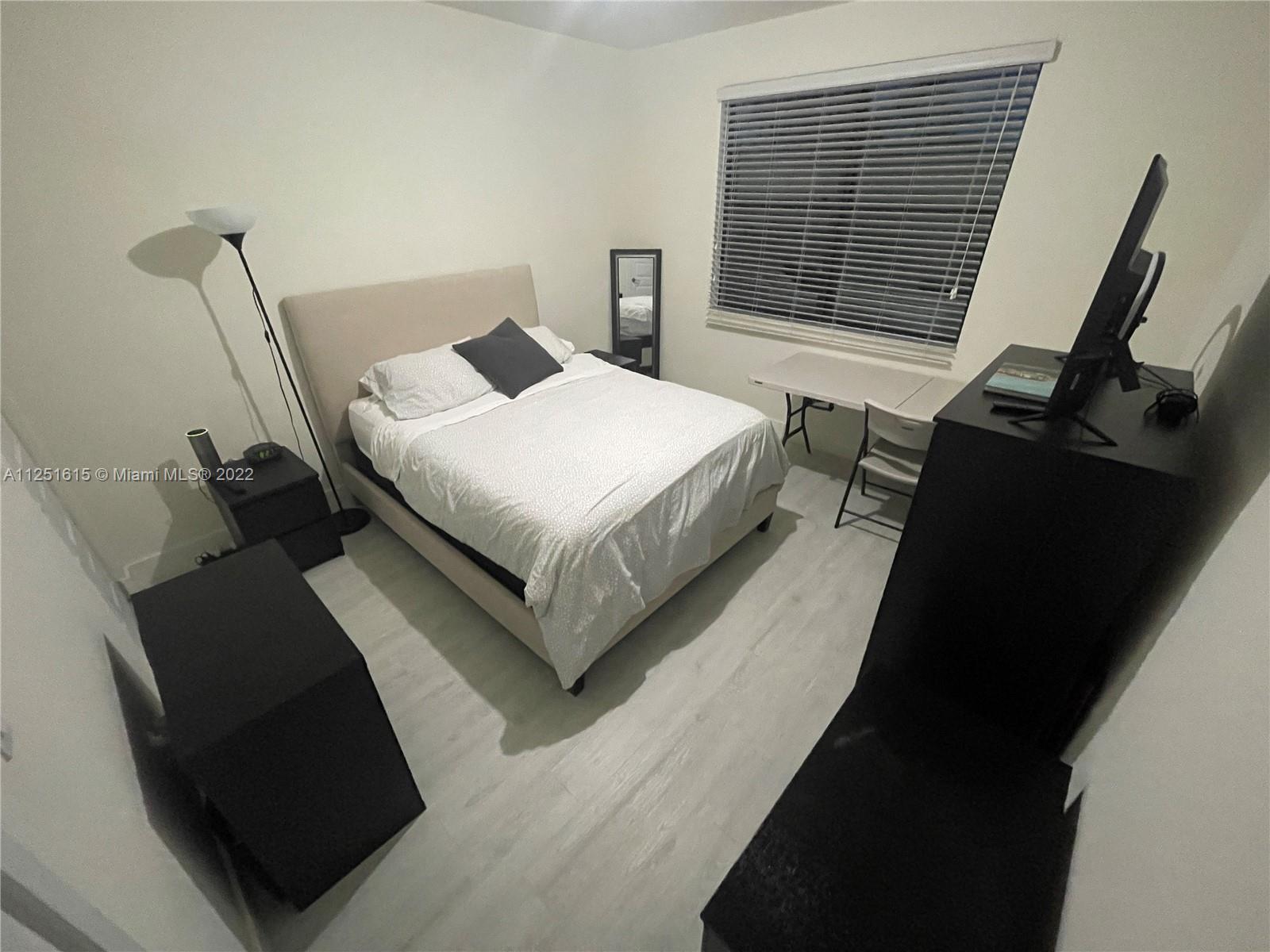 APEX AT PARK CENTRAL COND - Residential Lease