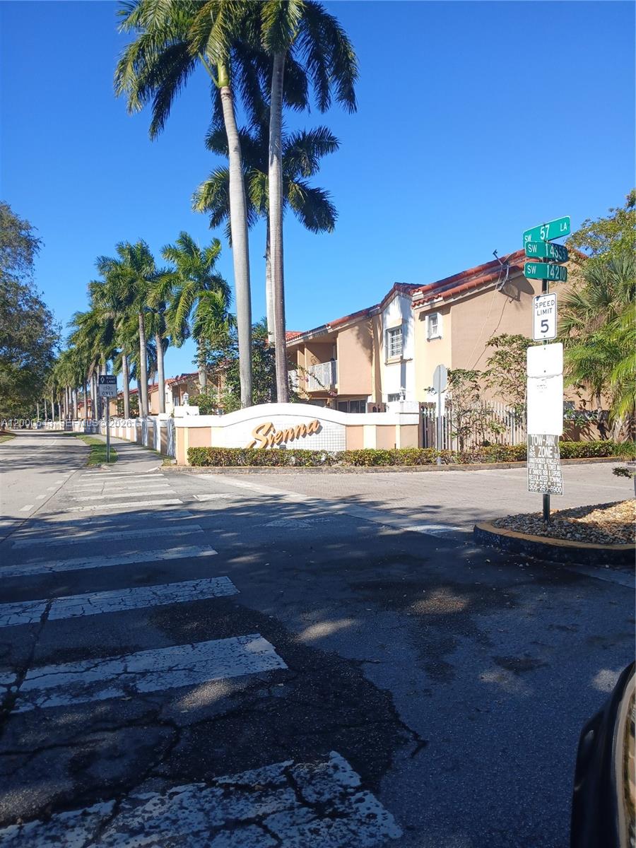 SIENNA VILLAS CONDO - Residential