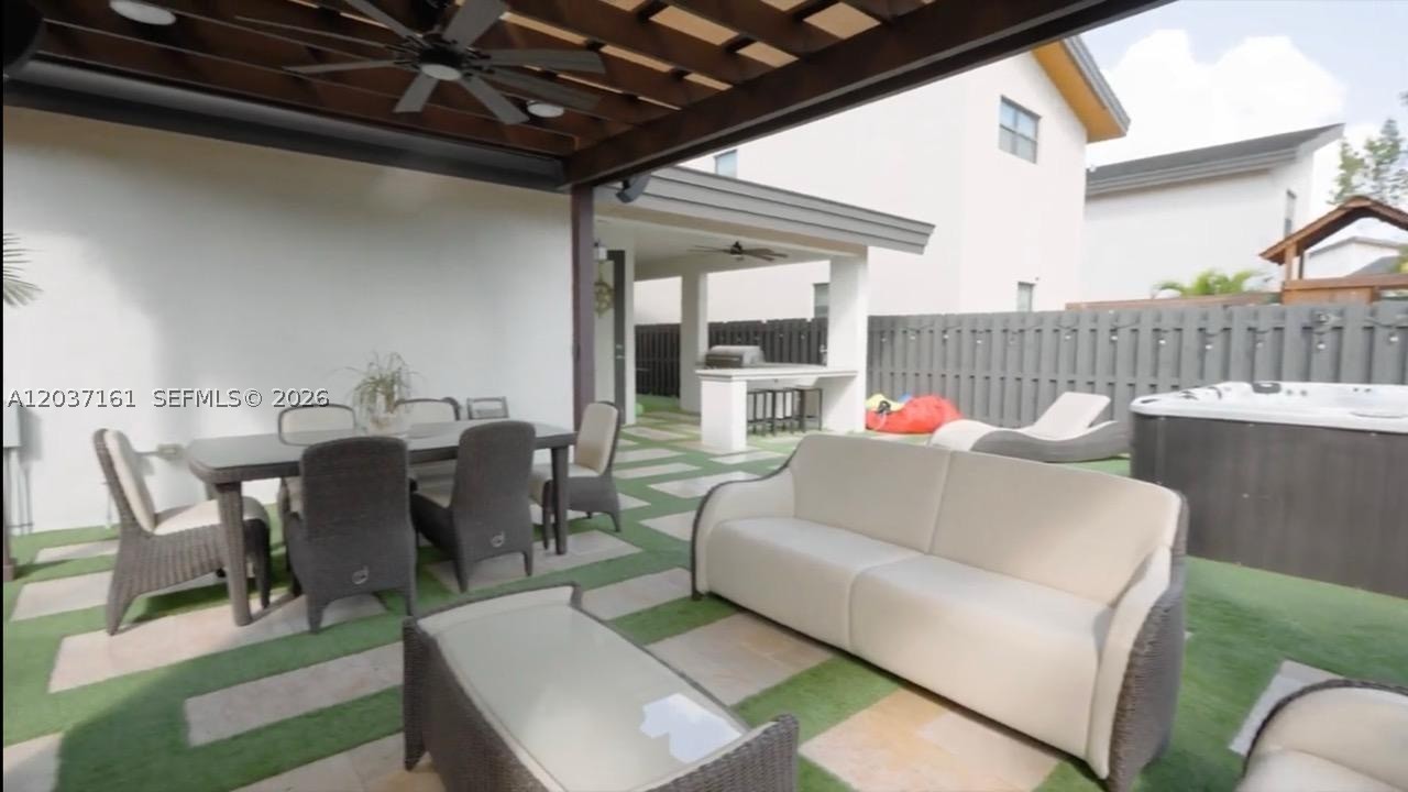 GRAND BAY SOUTH ESTATES - Residential