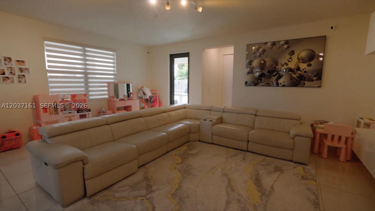 GRAND BAY SOUTH ESTATES - Residential