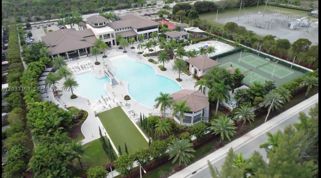 GRAND BAY SOUTH ESTATES - Residential