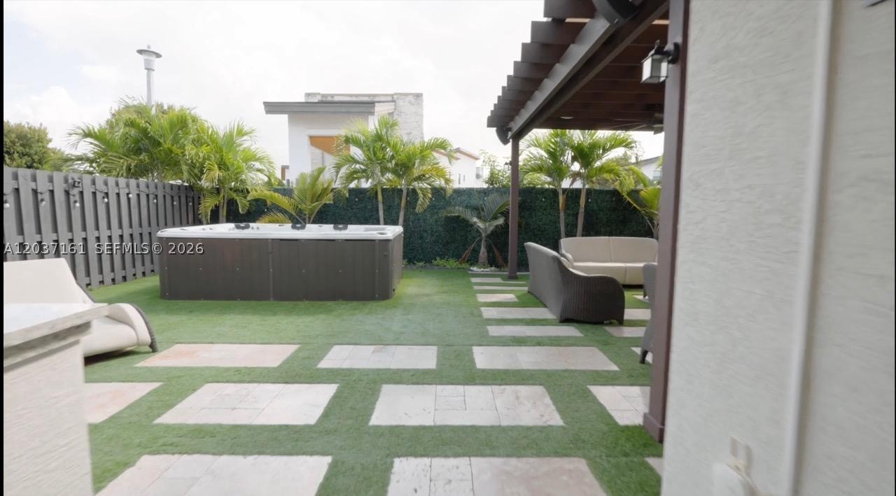 GRAND BAY SOUTH ESTATES - Residential