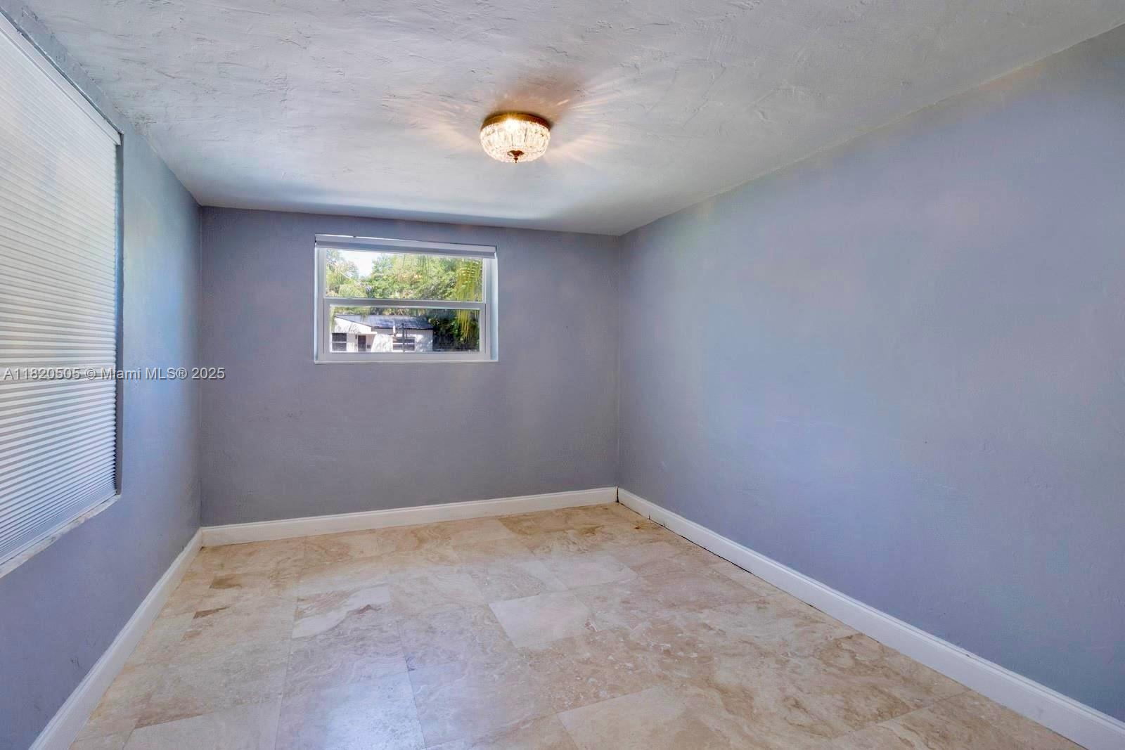 MIAMI SHORES SEC 1 AMD - Residential Lease