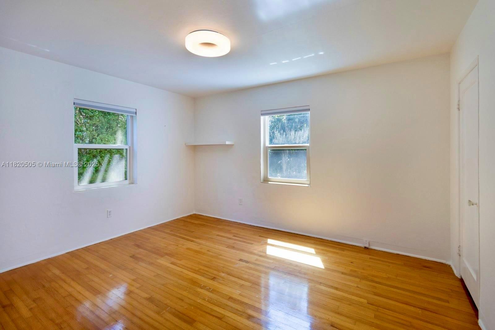 MIAMI SHORES SEC 1 AMD - Residential Lease