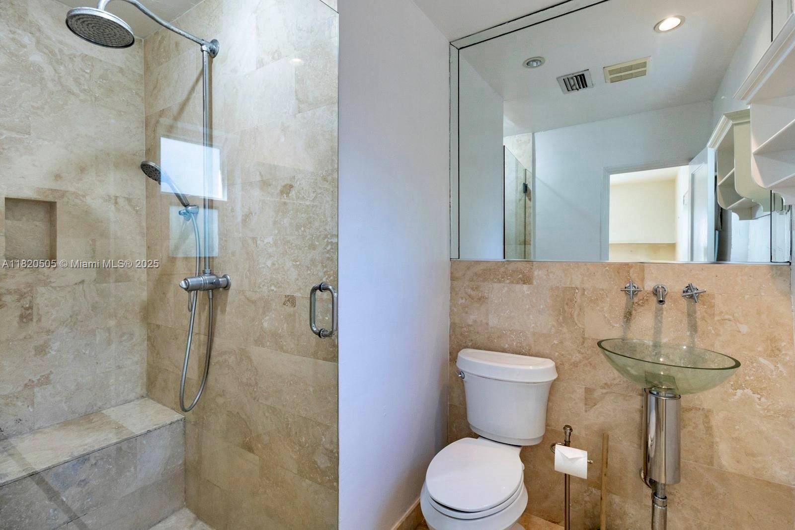 MIAMI SHORES SEC 1 AMD - Residential Lease