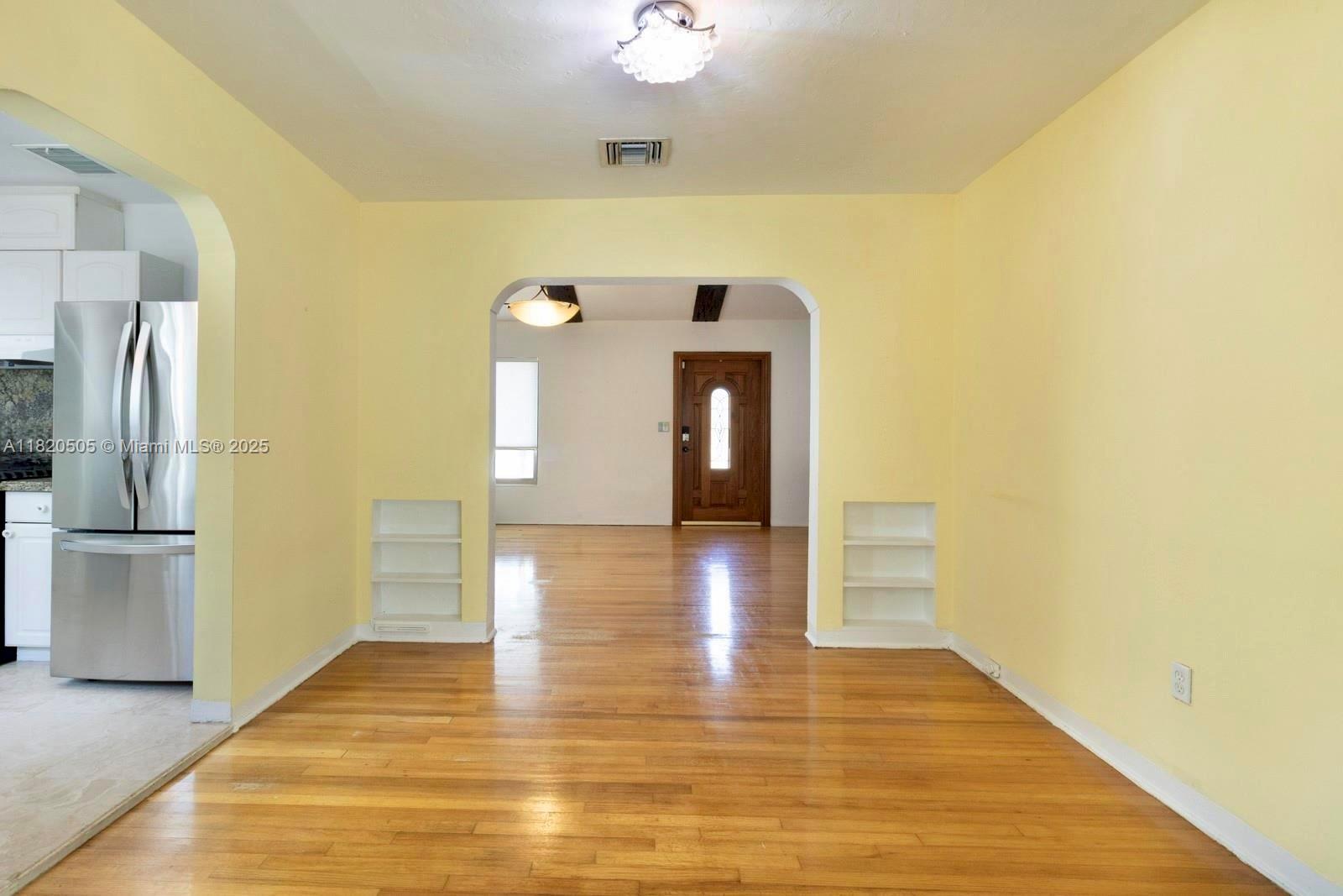 MIAMI SHORES SEC 1 AMD - Residential Lease