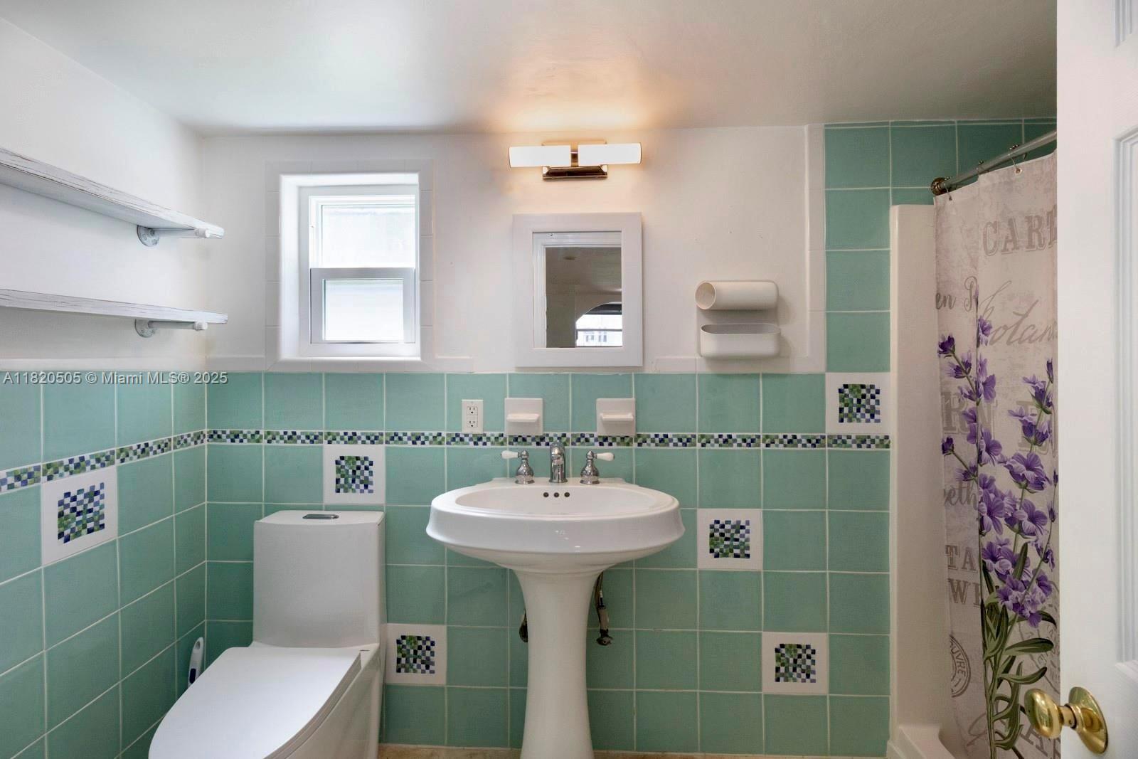 MIAMI SHORES SEC 1 AMD - Residential Lease
