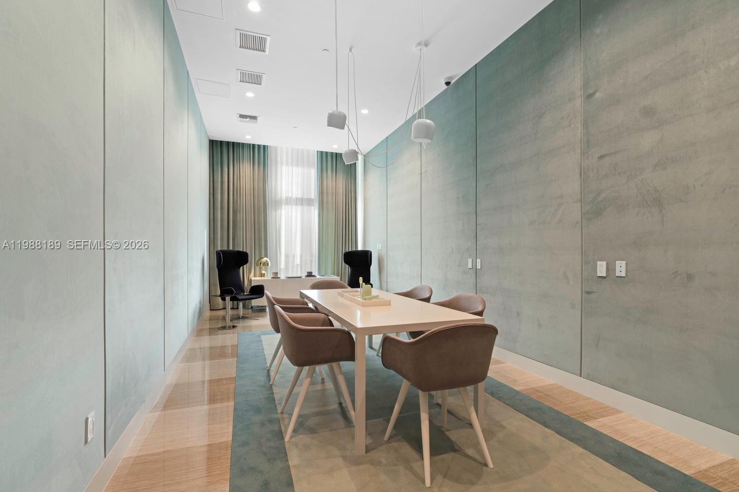 METROPICA NORTH TOWER ONE - Residential