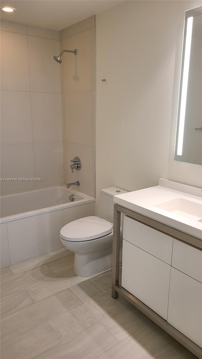 METROPICA NORTH TOWER ONE - Residential