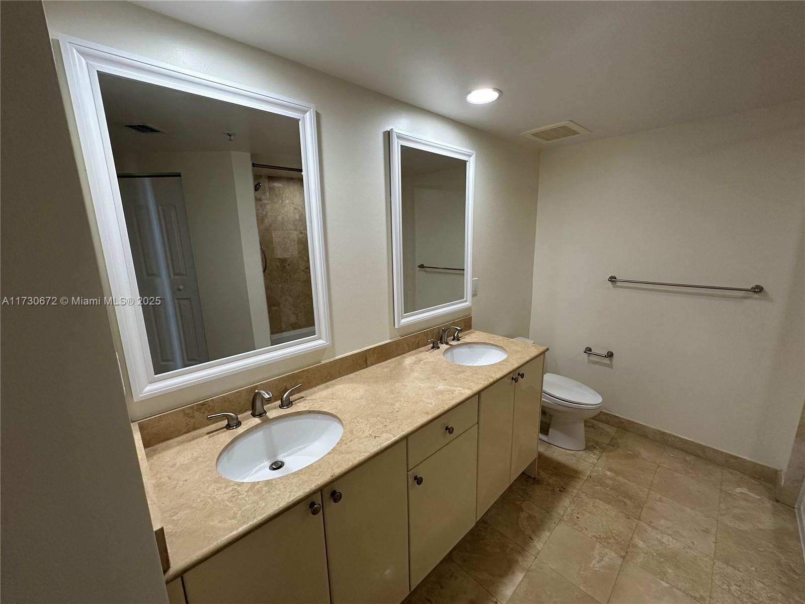 DUO CONDOMINIUM WEST - Residential Lease