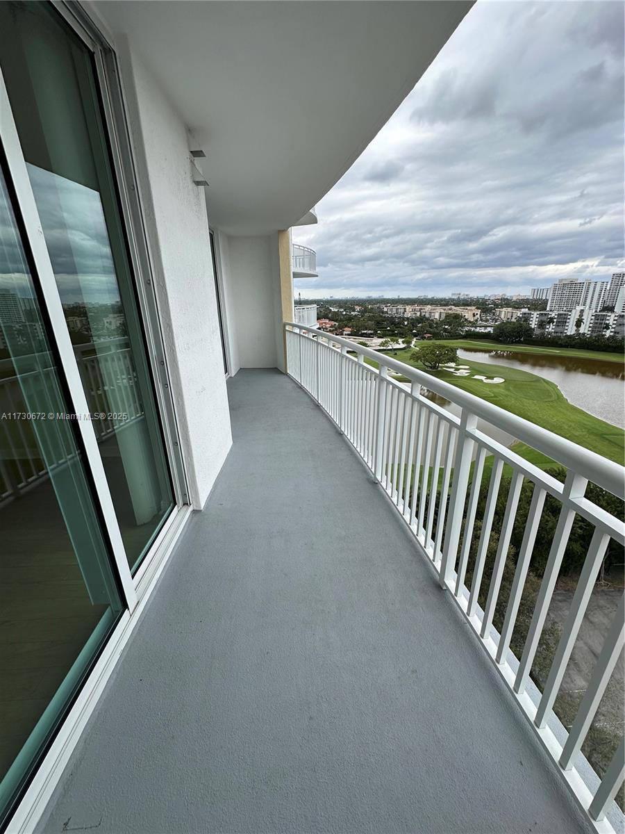DUO CONDOMINIUM WEST - Residential Lease