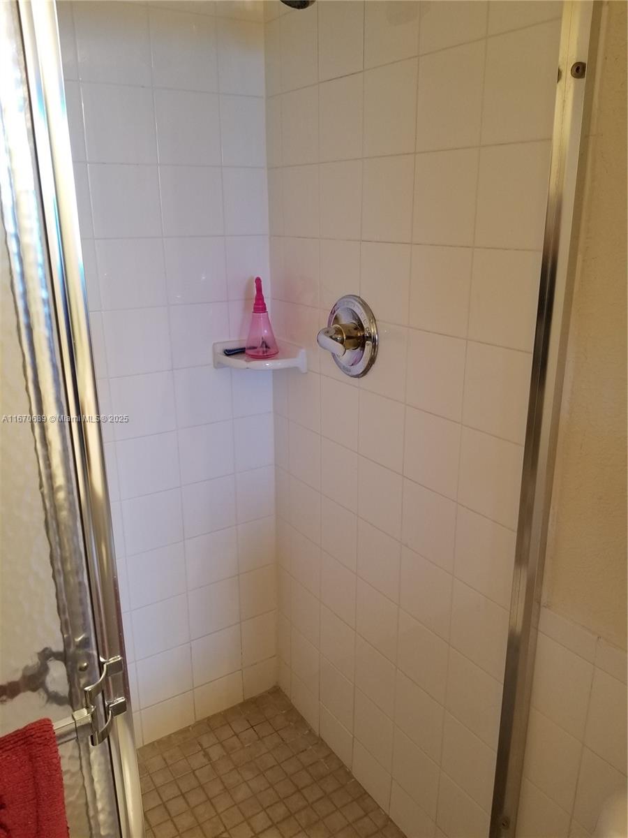 WAVE CONDO - Residential Lease