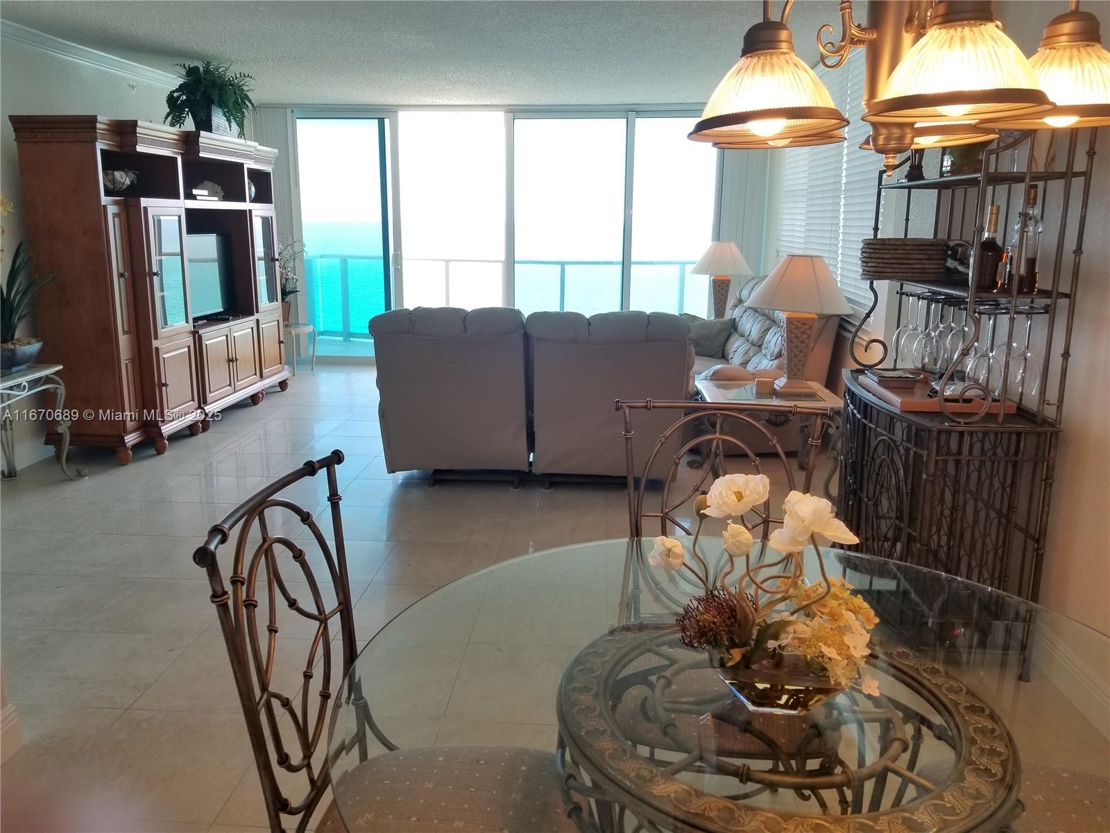WAVE CONDO - Residential Lease