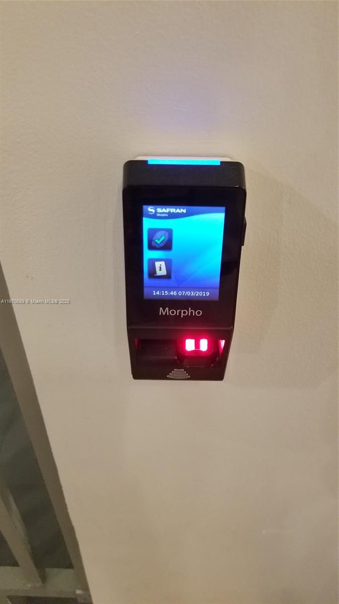 WAVE CONDO - Residential Lease