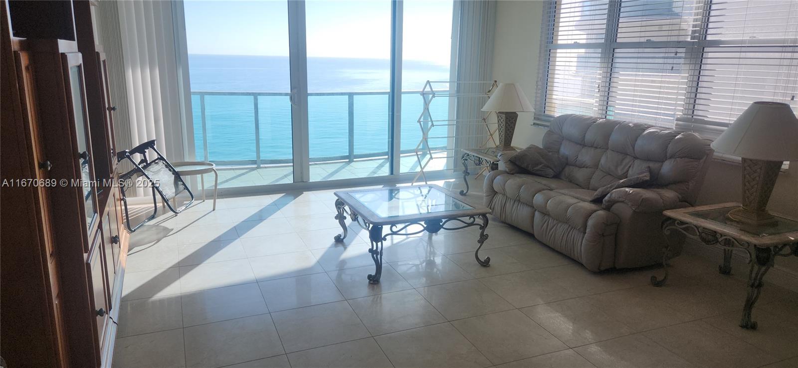 WAVE CONDO - Residential Lease