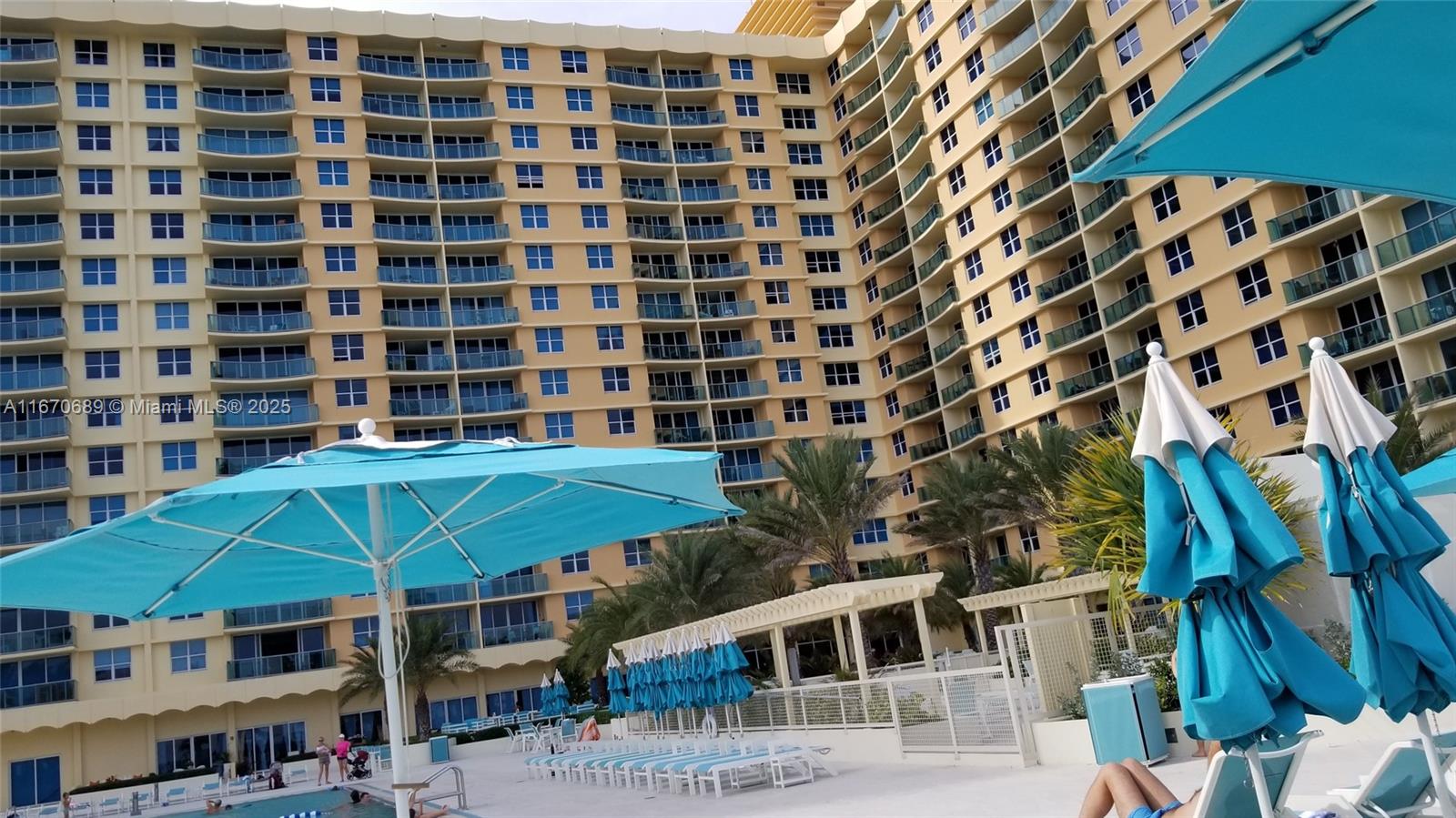WAVE CONDO - Residential Lease