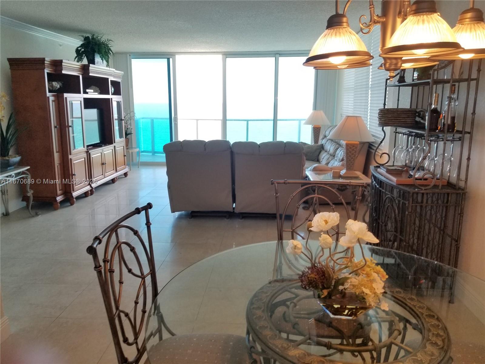 WAVE CONDO - Residential Lease